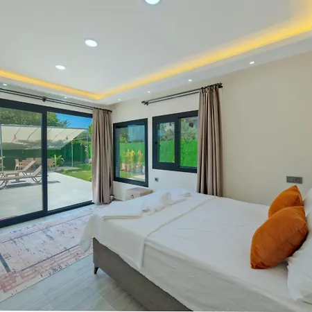 Otel Kizil 4*